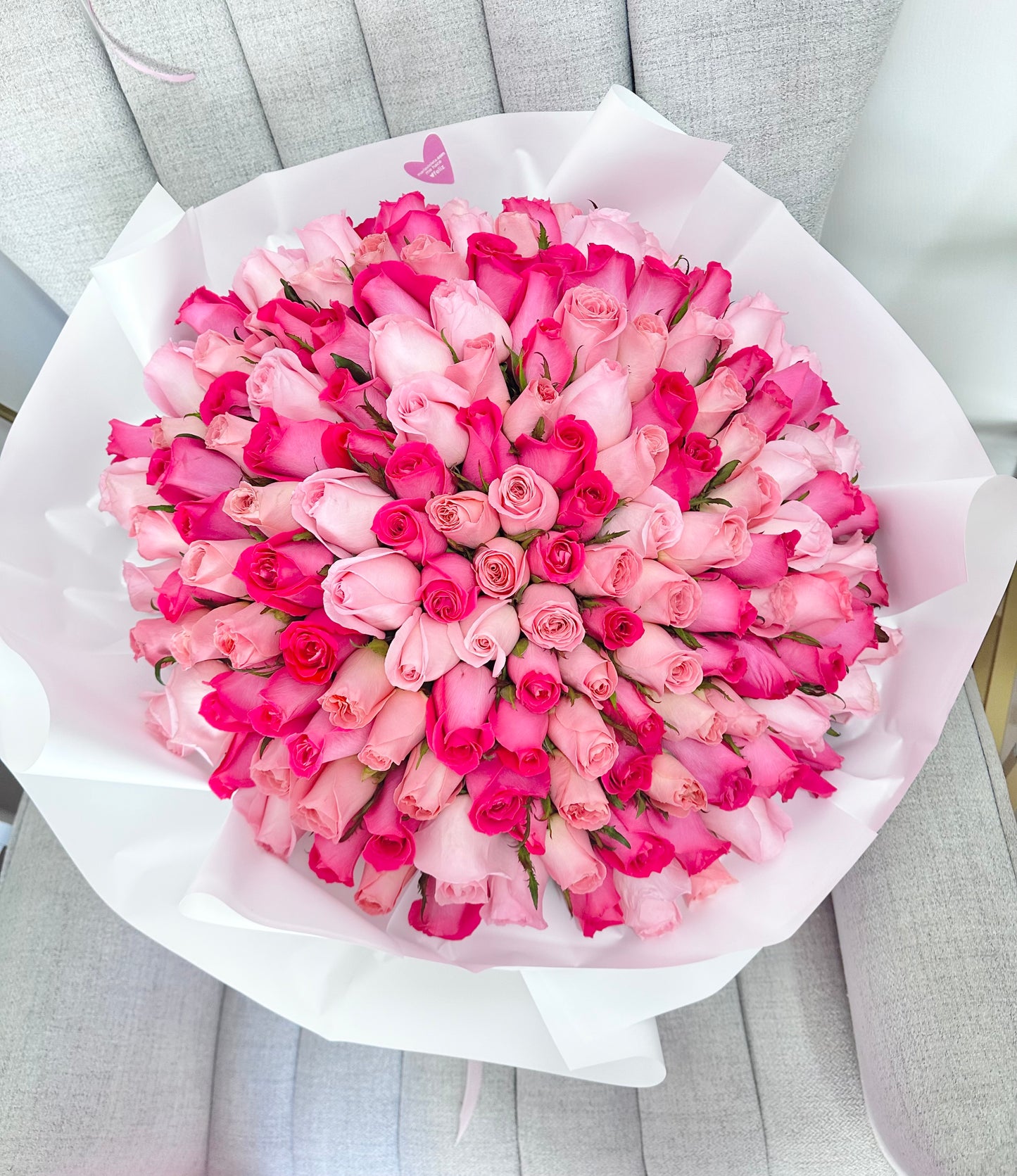 Ramo de 200 rosas, ramo buchón con envio a domicilio en Puebla. Floreria en Puebla.