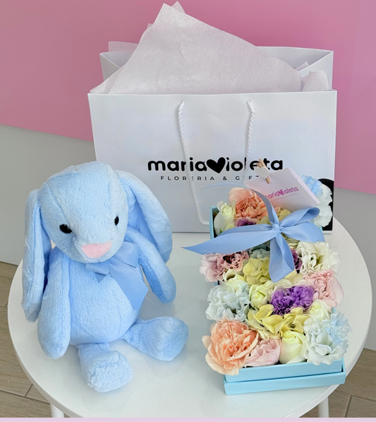 Panqué de flores y Conejito Baby