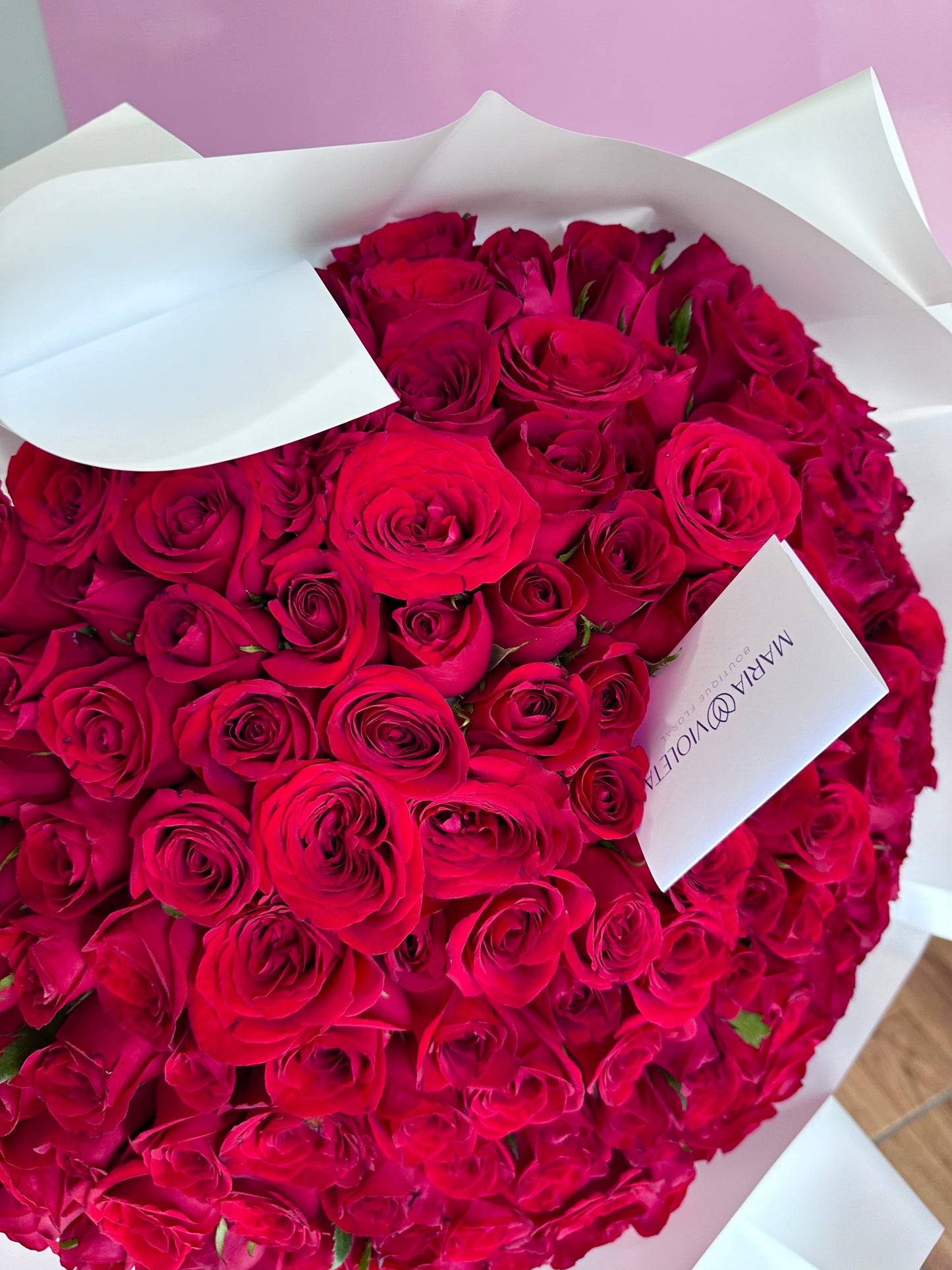 Ramo de 200 rosas, ramo buchón con envio a domicilio en Puebla. Floreria en Puebla.