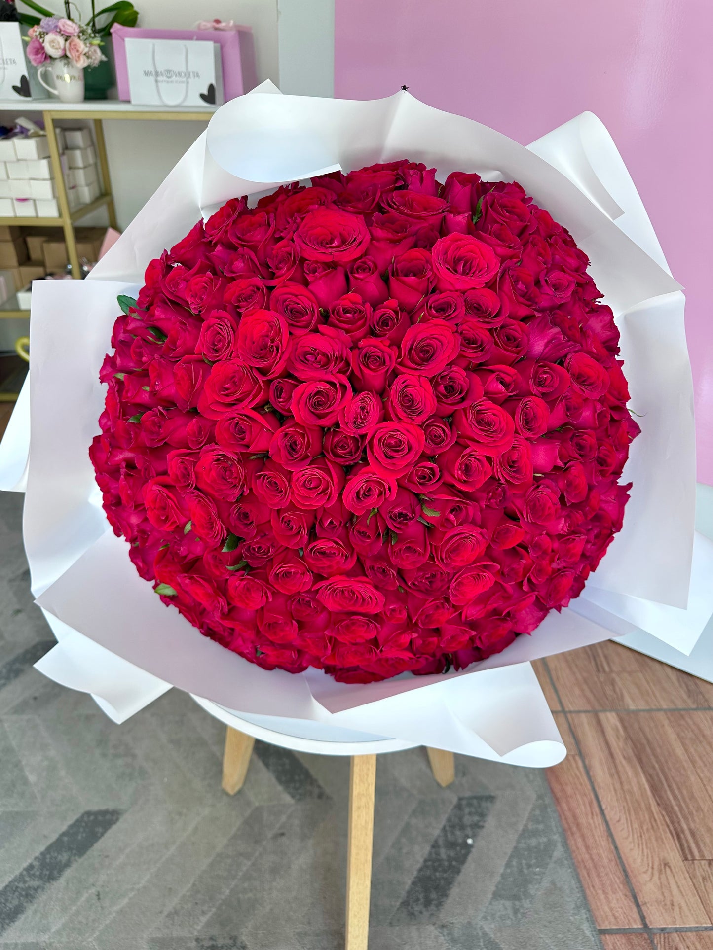 Ramo de 200 rosas, ramo buchón con envio a domicilio en Puebla. Floreria en Puebla. 